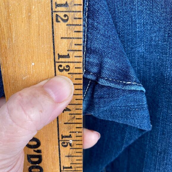 Lee Jeans Women’s 28W Long Elastic Waist Slim Leg Slightly Distressed - Picture 3 of 10